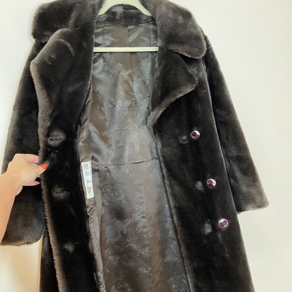 Borgana by Russel Taylor Brown Fur Coat - Picture 3 of 5